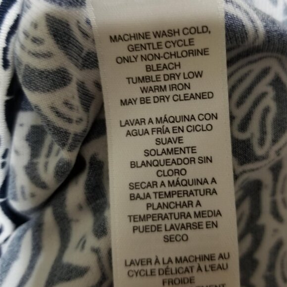 Chicos Women's Tunic Top Asymmetrical Floral Navy Casual Business Dressy - Picture 6 of 7